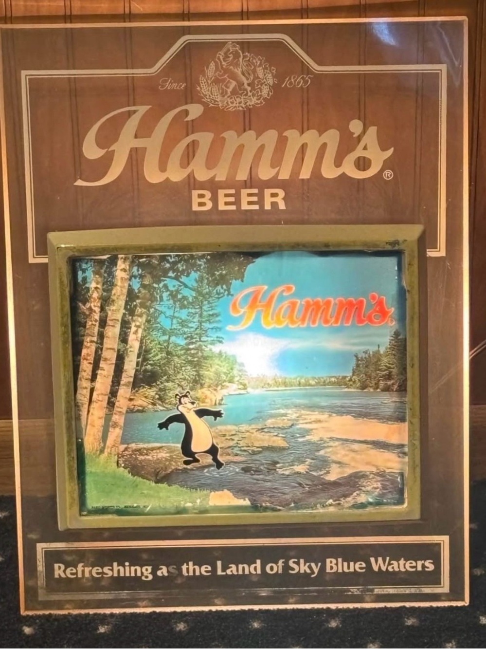 Hamm's Beer Vintage lighted Sign “Bear with toe in the water”